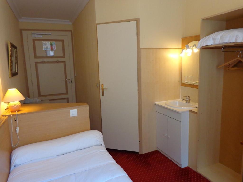 Hotel Continental Évian-les-Bains Pokoj fotografie